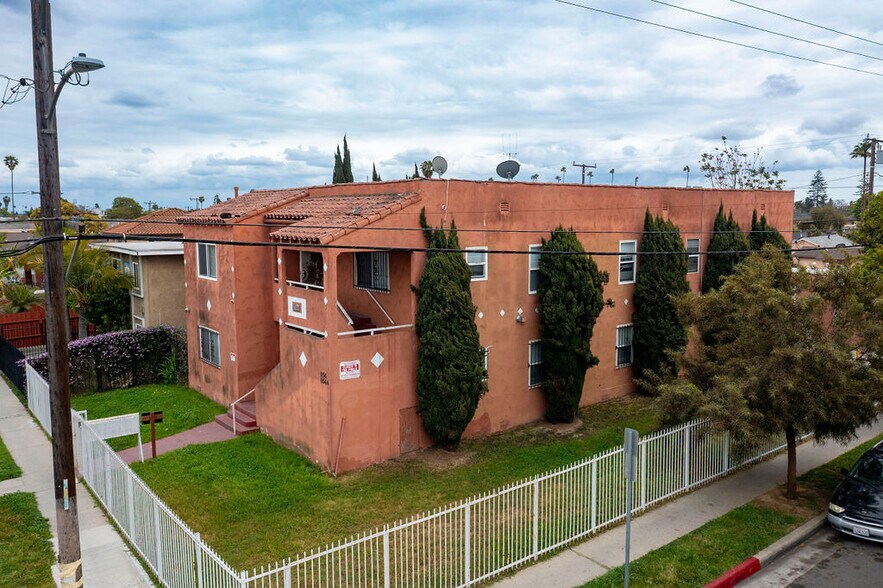 More Photos Of 1152 W 88th St, Los Angeles Apartments For Sale