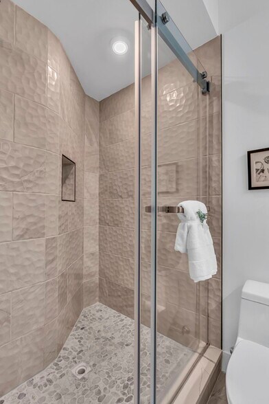 More Photos Of 1103 Fern St NW, Washington Apartments For Sale