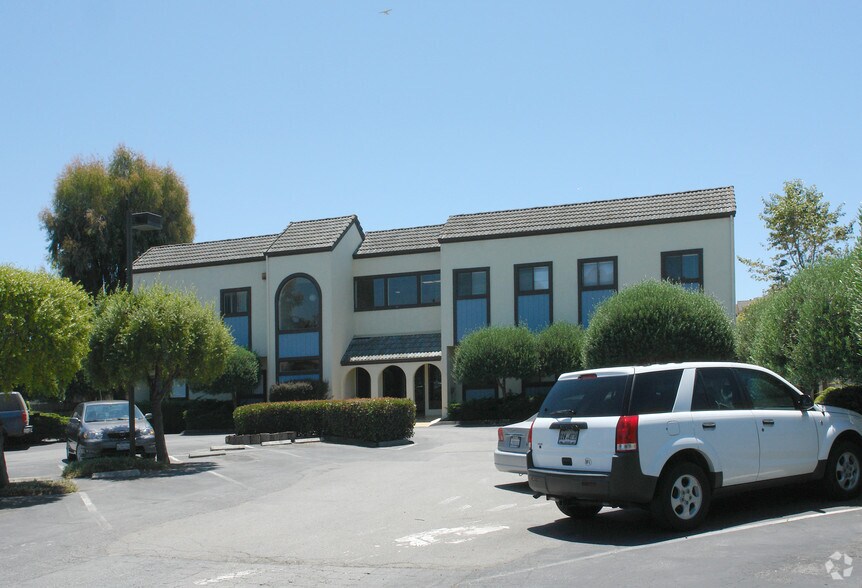 More Photos Of 150 Carnation Dr, Freedom Office For Lease