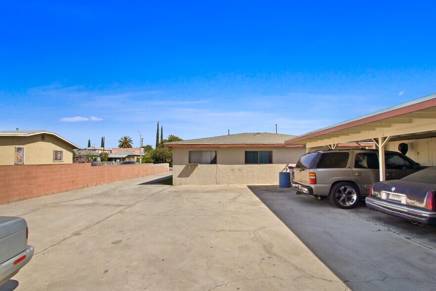 More Photos Of 4724 E 58th St, Maywood Apartments For Sale