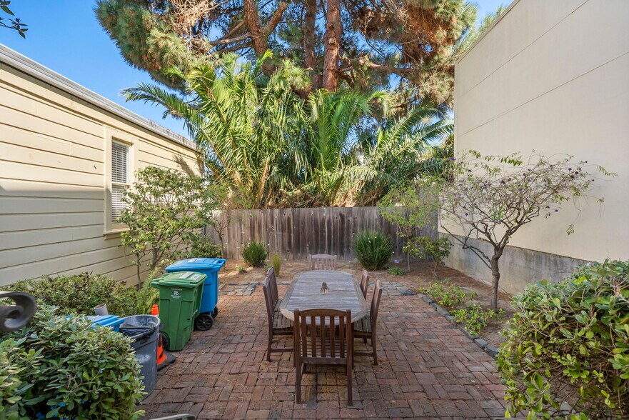 More Photos Of 2250 Union St, San Francisco Storefront Retail Office For Lease