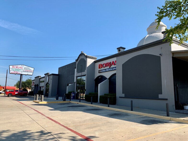 More Photos Of 8014 Harry Hines Blvd, Dallas Storefront For Lease