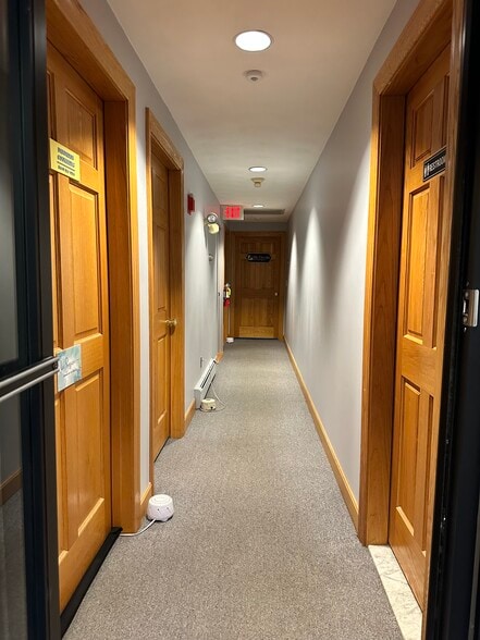 More Photos Of 300 Front St, Lincoln Office For Lease