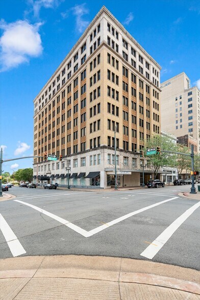 More Photos Of 610 Marshall St, Shreveport Office For Sale