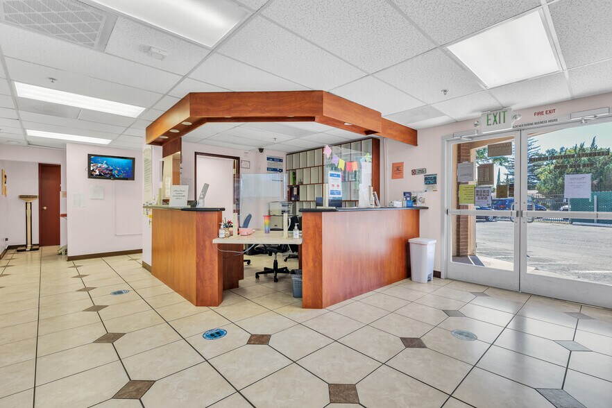 More Photos Of 515 Michigan Blvd, West Sacramento Medical For Sale