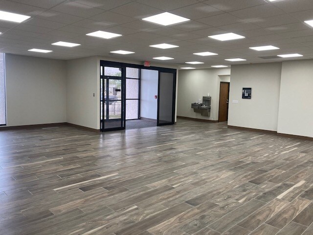 More Photos Of 422 E Avenue B, Robstown Medical For Lease