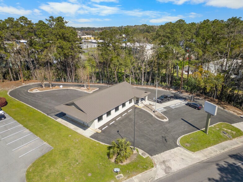 More Photos Of 710 Mall Blvd, Savannah Bank For Sale