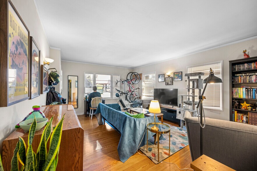 More Photos Of 367 41st St, Oakland Multifamily For Sale