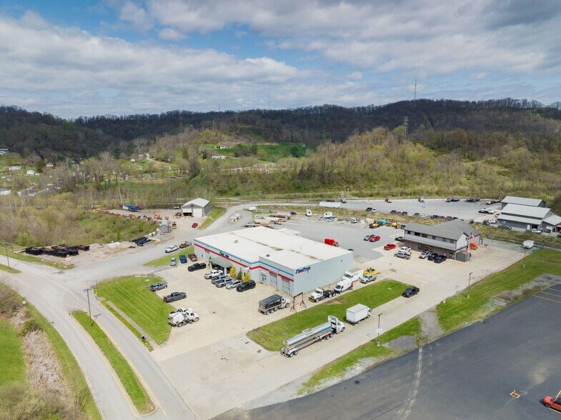 More Photos Of 60 Columbia Blvd, Clarksburg Distribution For Sale
