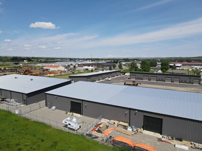 More Photos Of 3734 Crescent Lake Rd, Billings Warehouse For Lease