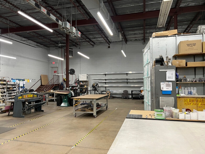 More Photos Of 120 Vanderbilt Ave, West Hartford Manufacturing For Sale