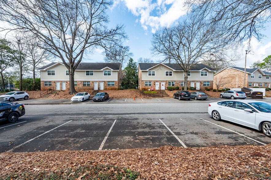 More Photos Of 2501 Redwood Ct, Albany Multifamily For Sale