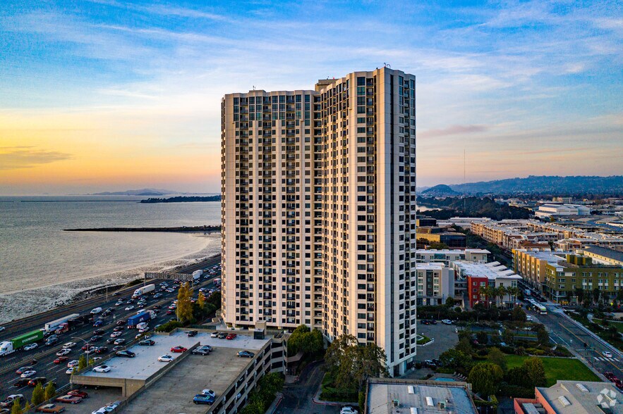 More Photos Of 6363 Christie Ave, Emeryville Apartments For Lease