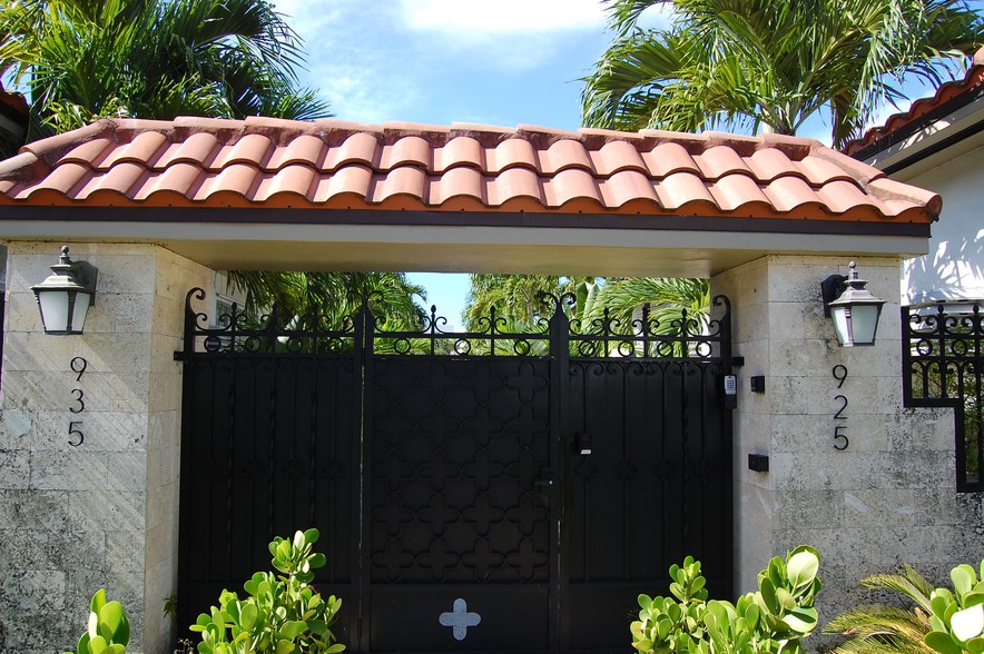 More Photos Of 965 Marseille Dr, Miami Beach Apartments For Sale