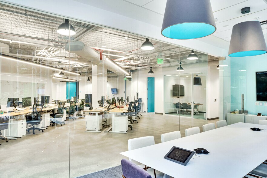 More Photos Of 345 N Maple Dr, Beverly Hills Office For Lease