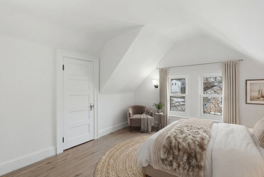 More Photos Of 25 Midland Ave, White Plains Specialty For Sale