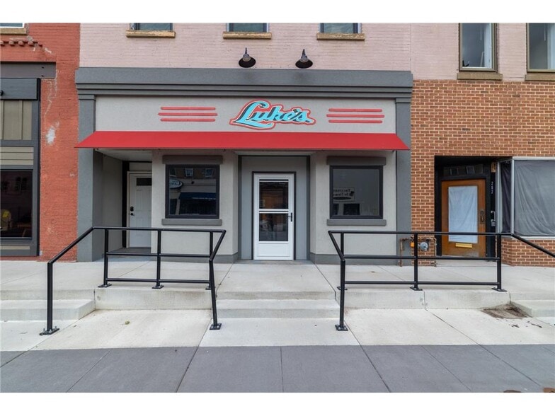 More Photos Of 205 S Main St, Le Sueur Storefront Retail Residential For Sale