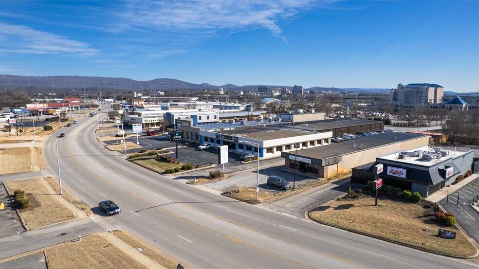More Photos Of 1847 University Dr NW, Huntsville Light Distribution For Lease