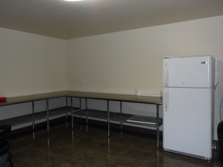 More Photos Of 1 Industrial Pkwy, Rio Hondo Freestanding For Sale