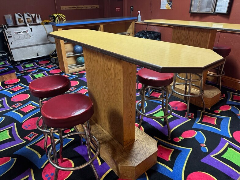 More Photos Of 68290 S Main St, Iron River General Retail For Sale