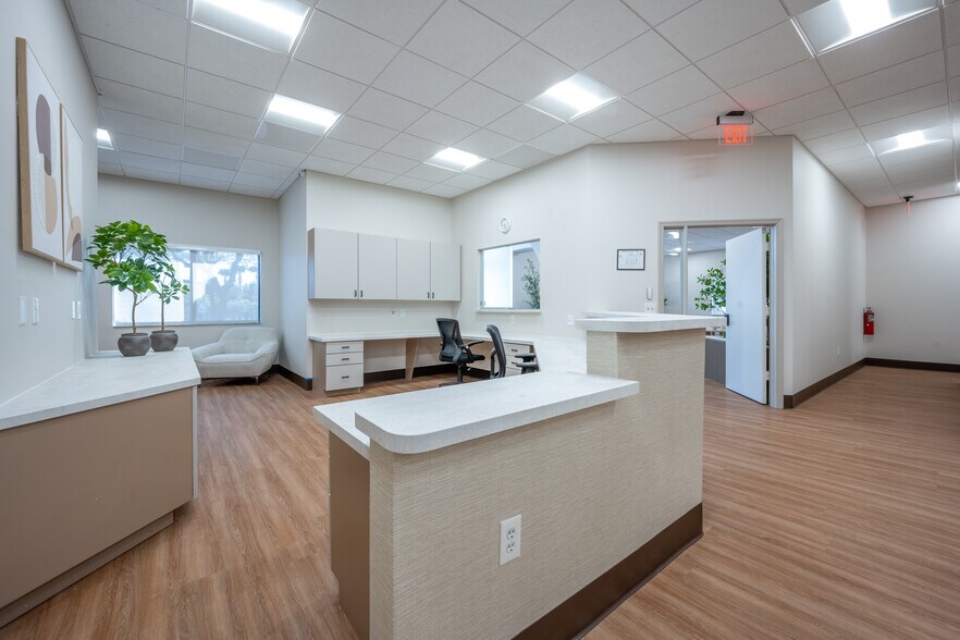 More Photos Of 3795 Boynton Beach Blvd, Boynton Beach Medical For Lease