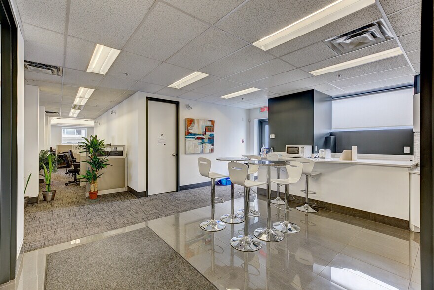 More Photos Of 510 Boul Saint-Laurent, Montréal Loft Creative Space For Sale