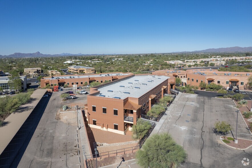 More Photos Of 7490 N Oracle Rd, Tucson Unknown For Lease