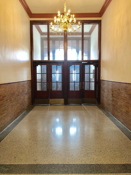 More Photos Of 4101 E 30th St, Indianapolis Office For Lease