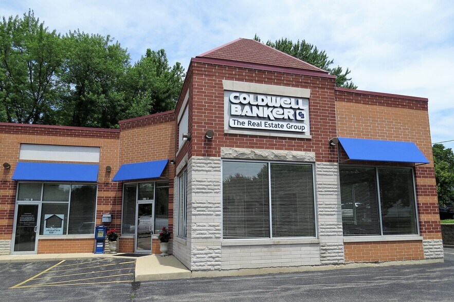 Primary Photo Of 415 E State St, Geneva General Retail For Lease