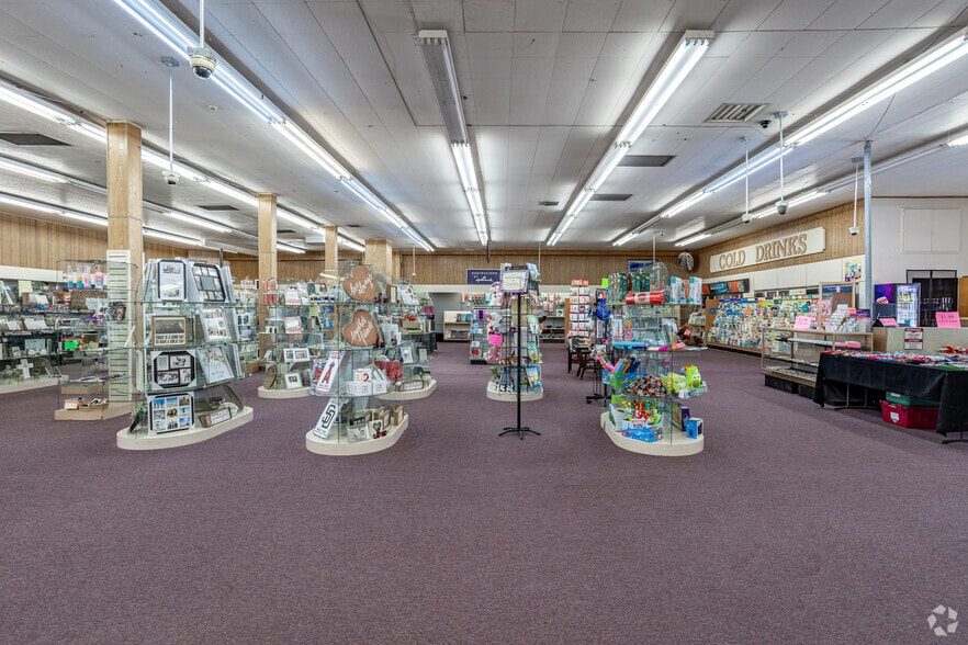 More Photos Of 321 Hobson Way, Blythe Medical For Lease
