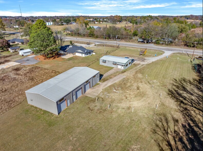 More Photos Of 20981 State Highway 64, Canton General Retail For Sale