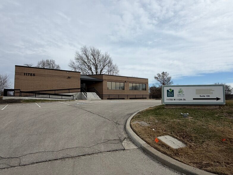 More Photos Of 11755 W 112th St, Overland Park Medical For Lease