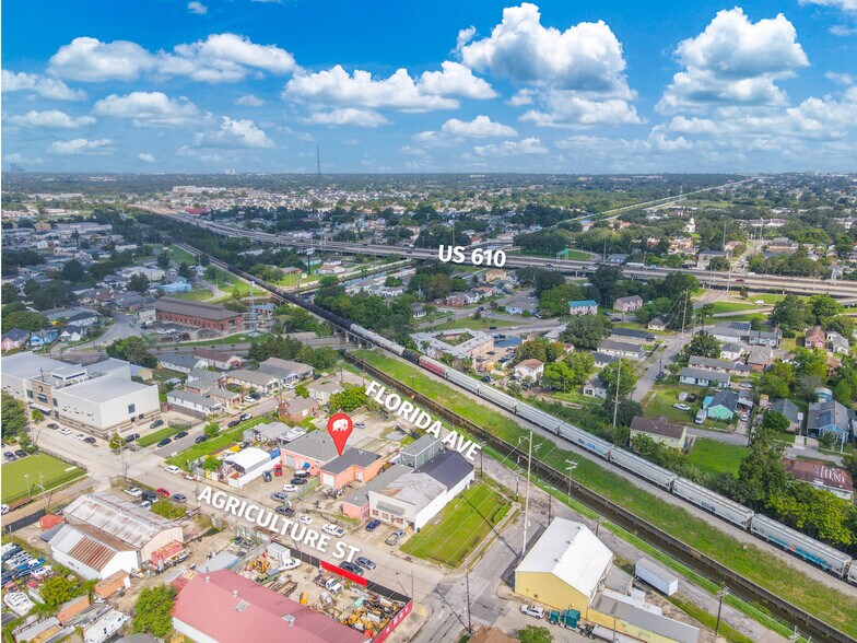 More Photos Of 1857 Agriculture St, New Orleans Showroom For Sale