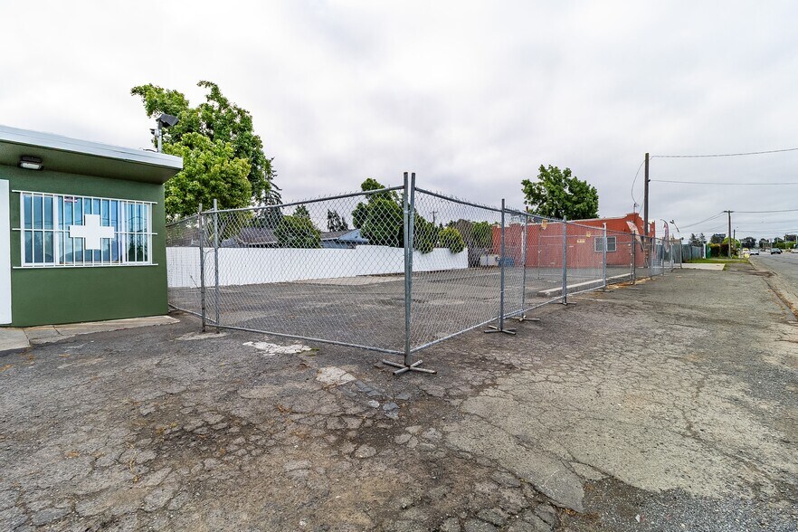 More Photos Of 1966 Broadway St, Vallejo Storefront For Sale