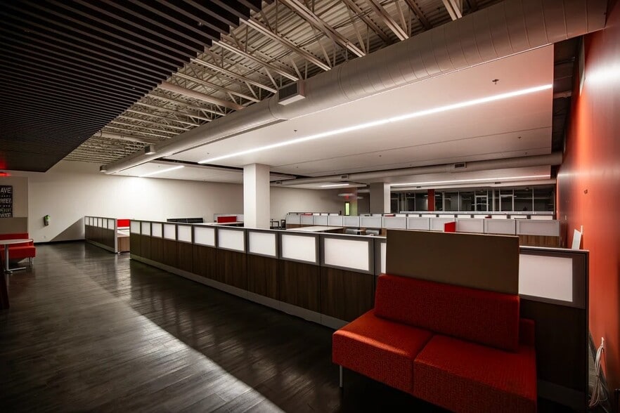More Photos Of 2323 Main St, Irvine Warehouse For Lease