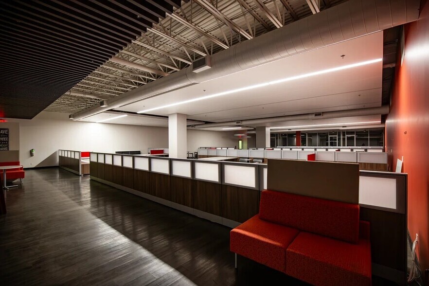 More Photos Of 2323 Main St, Irvine Warehouse For Lease