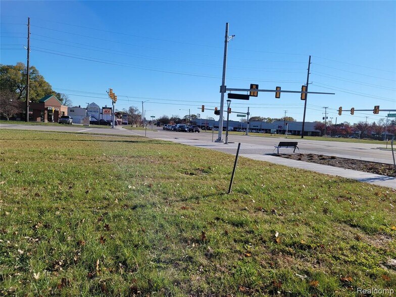 More Photos Of 1995 E Auburn Rd, Rochester Hills Land For Lease