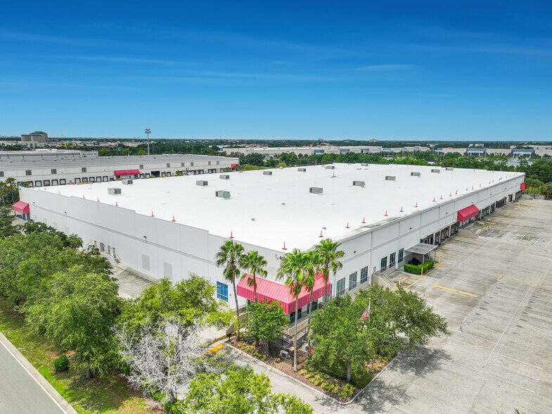 Primary Photo Of 401 Gills Dr, Orlando Warehouse For Lease