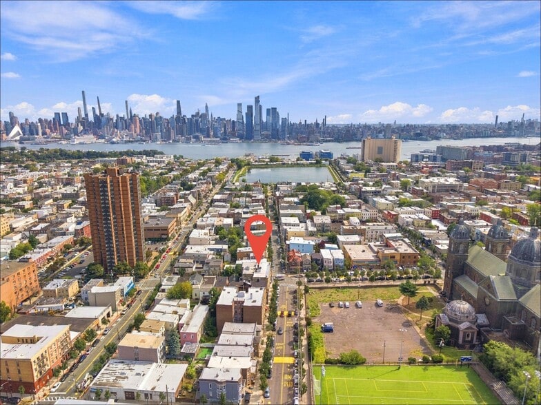 More Photos Of 604 21st St, Union City Apartments For Sale