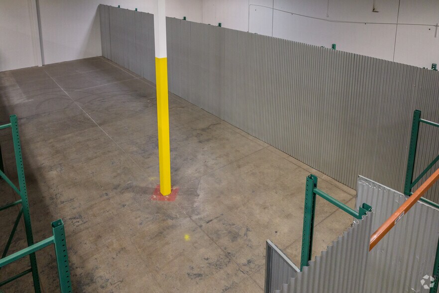 More Photos Of 250 Vista Blvd, Sparks Warehouse For Lease