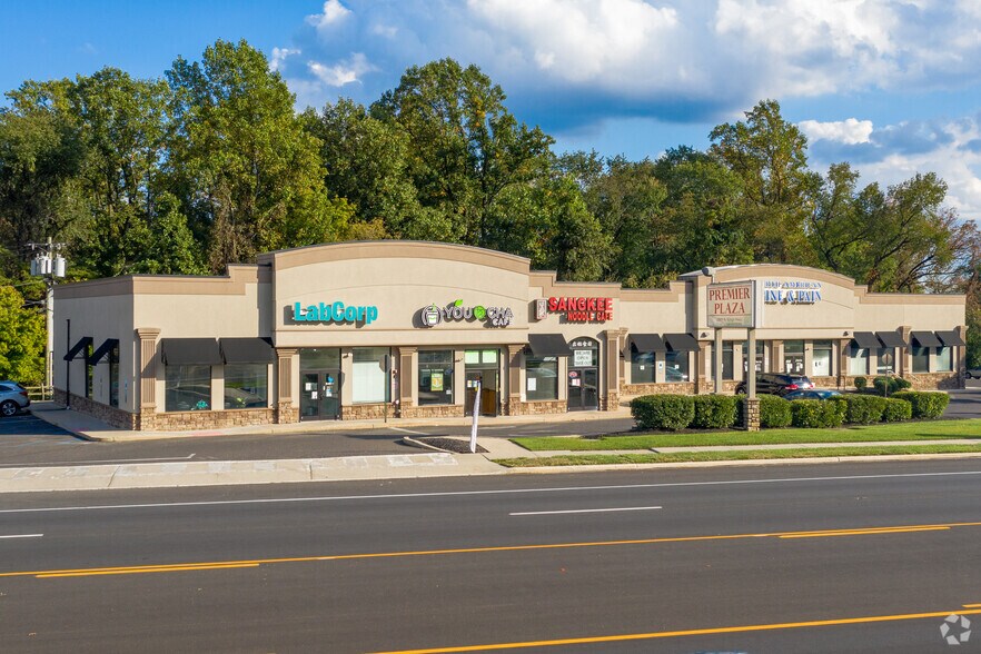 More Photos Of 1601 N Kings Hwy, Cherry Hill Storefront Retail Office For Lease