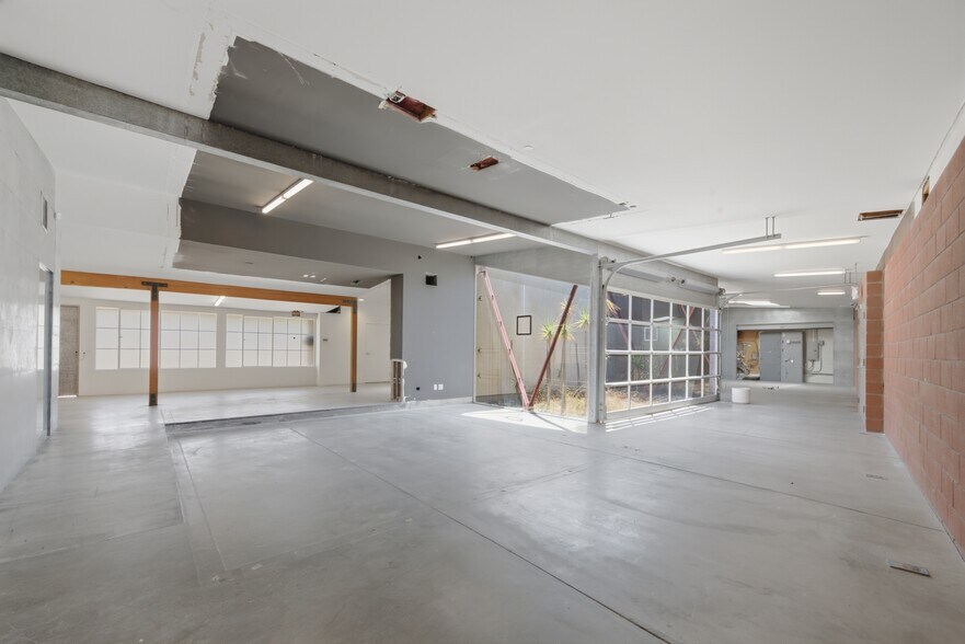 More Photos Of 3958 Ince Blvd, Culver City Loft Creative Space For Lease