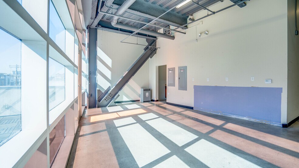 More Photos Of 800 E 12th St, Los Angeles Office For Sale