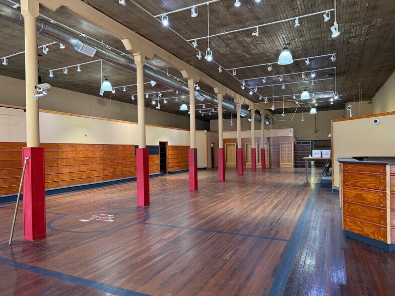 More Photos Of 703 3rd Ave, West Point Storefront For Lease