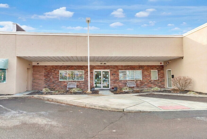 More Photos Of 1805 Princeton Ave, Trenton Daycare Center For Sale