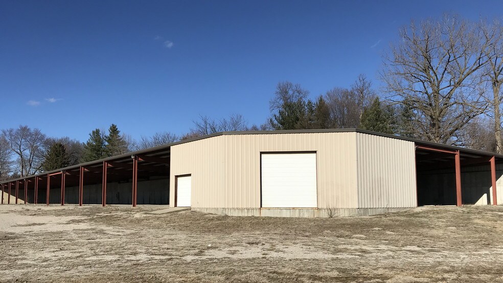 More Photos Of 700 N Macarthur Blvd, Springfield Warehouse For Lease