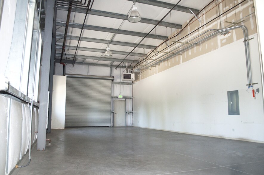 More Photos Of 1855 E Peckham Ln, Reno Flex For Sale