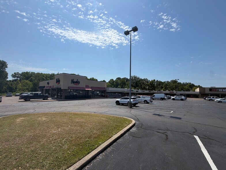 More Photos Of 3405 Pemberton Sq, Vicksburg General Retail For Sale