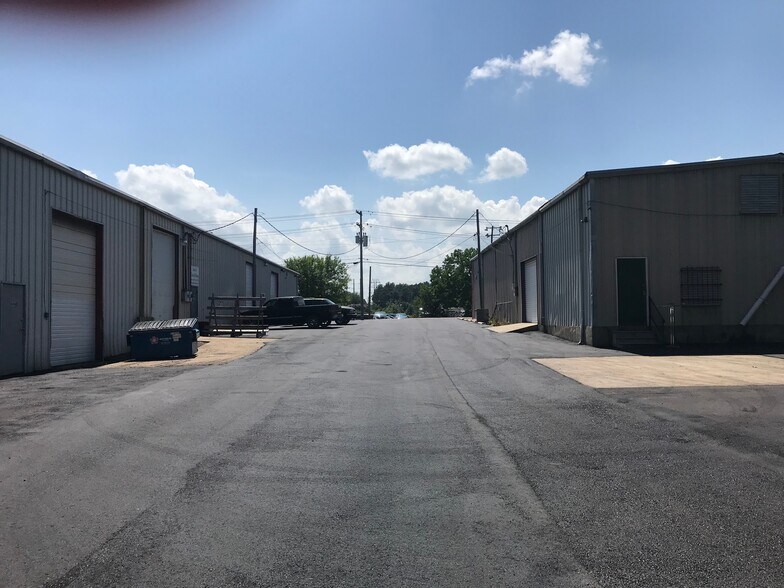 More Photos Of 646 Ridgewood Rd, Ridgeland Freestanding For Lease