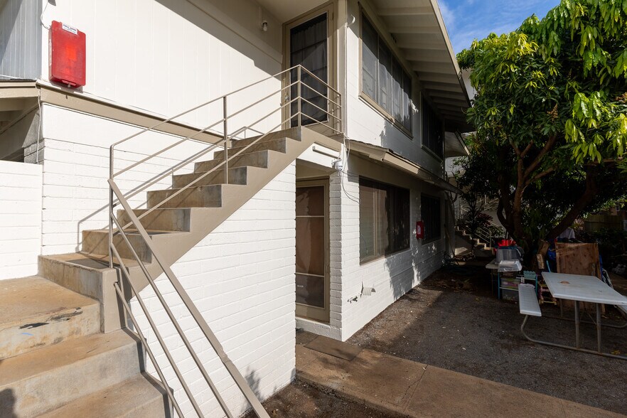 More Photos Of 534 Kamoku St, Honolulu Apartments For Sale